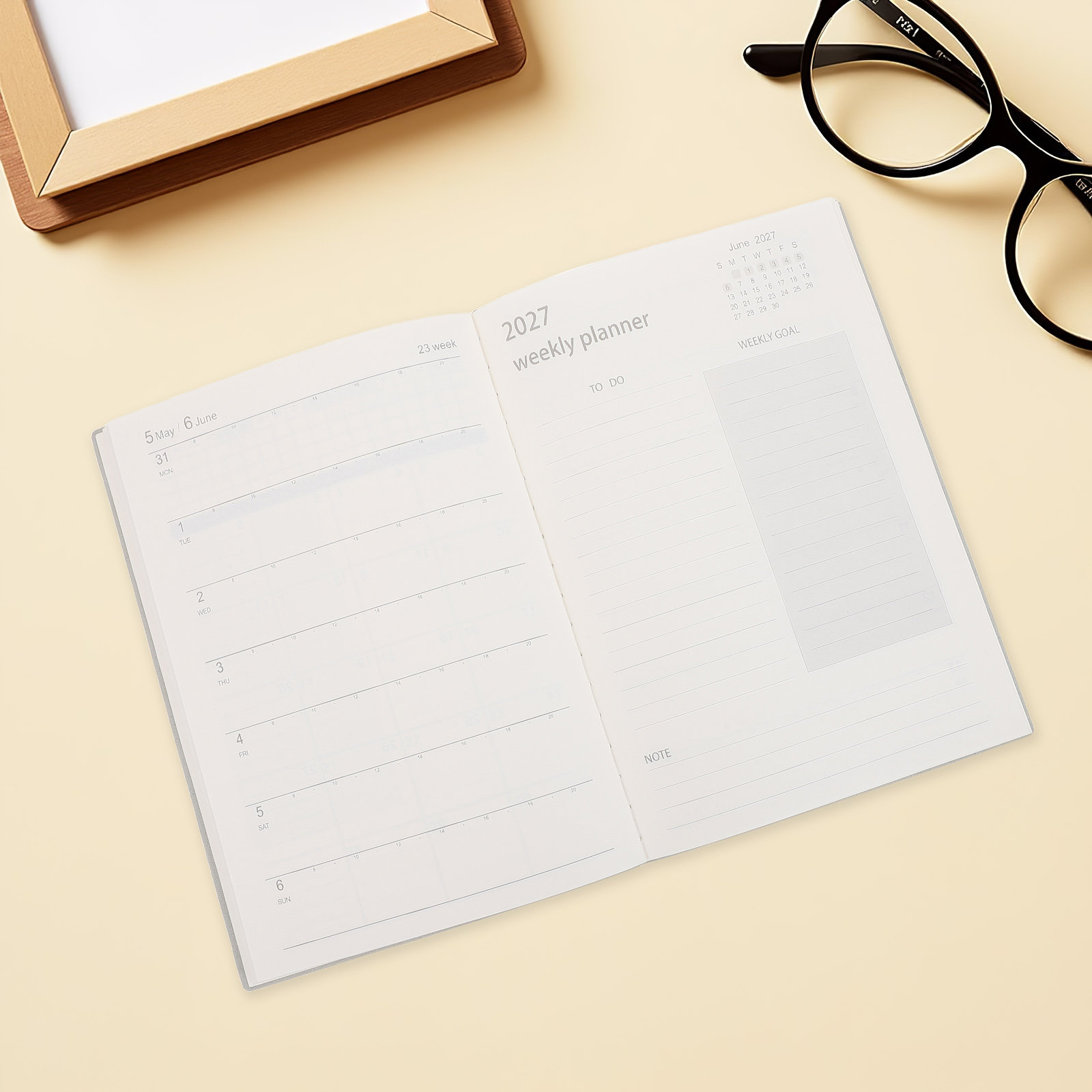 สมุดแพลนเนอร์มืออาชีพ ปี 2027  - Spiral Bound Grid Notebook A5 บทวิจารณ์และราคา